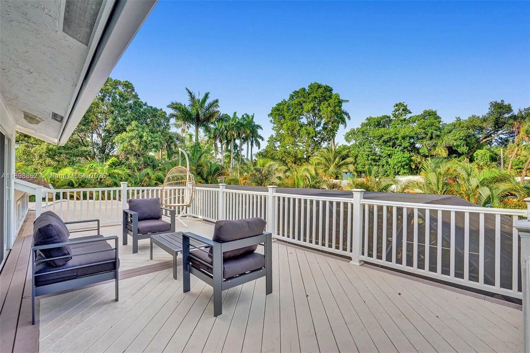 For Sale: $1,825,000 (5 beds, 3 baths, 2778 Square Feet)