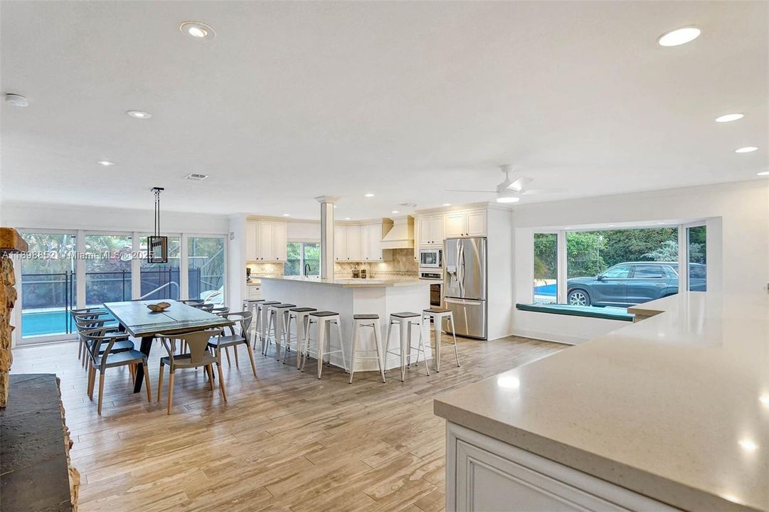 For Sale: $1,825,000 (5 beds, 3 baths, 2778 Square Feet)