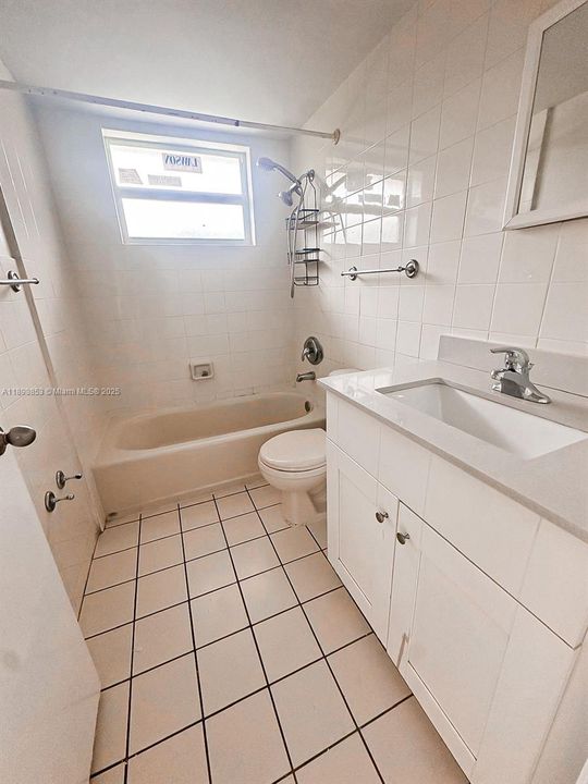 В аренду: $2,000 (2 спален, 1 ванн, 0 Квадратных фут)