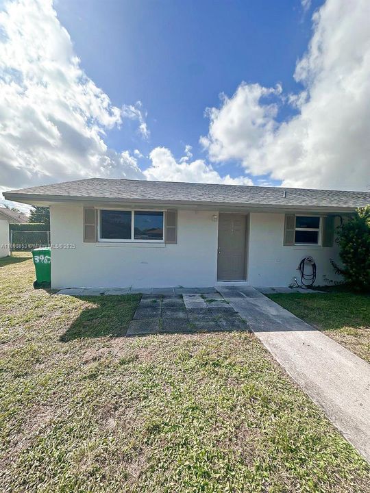 В аренду: $2,000 (2 спален, 1 ванн, 0 Квадратных фут)