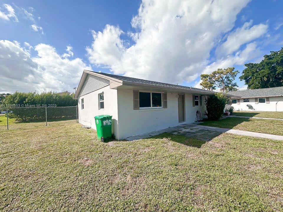 В аренду: $2,000 (2 спален, 1 ванн, 0 Квадратных фут)