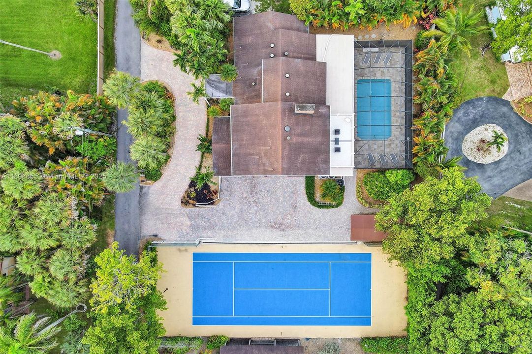 En Renta: $14,995 (5 camas, 3 baños, 2778 Pies cuadrados)