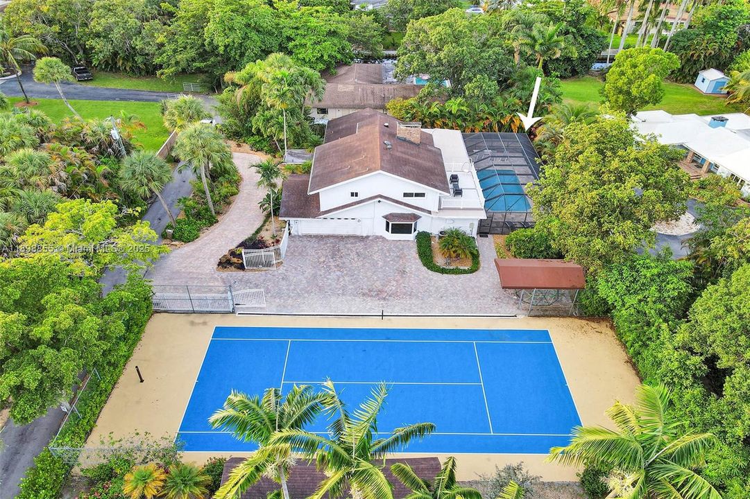 En Renta: $14,995 (5 camas, 3 baños, 2778 Pies cuadrados)