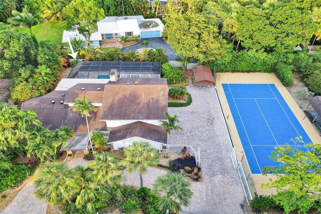 En Renta: $14,995 (5 camas, 3 baños, 2778 Pies cuadrados)