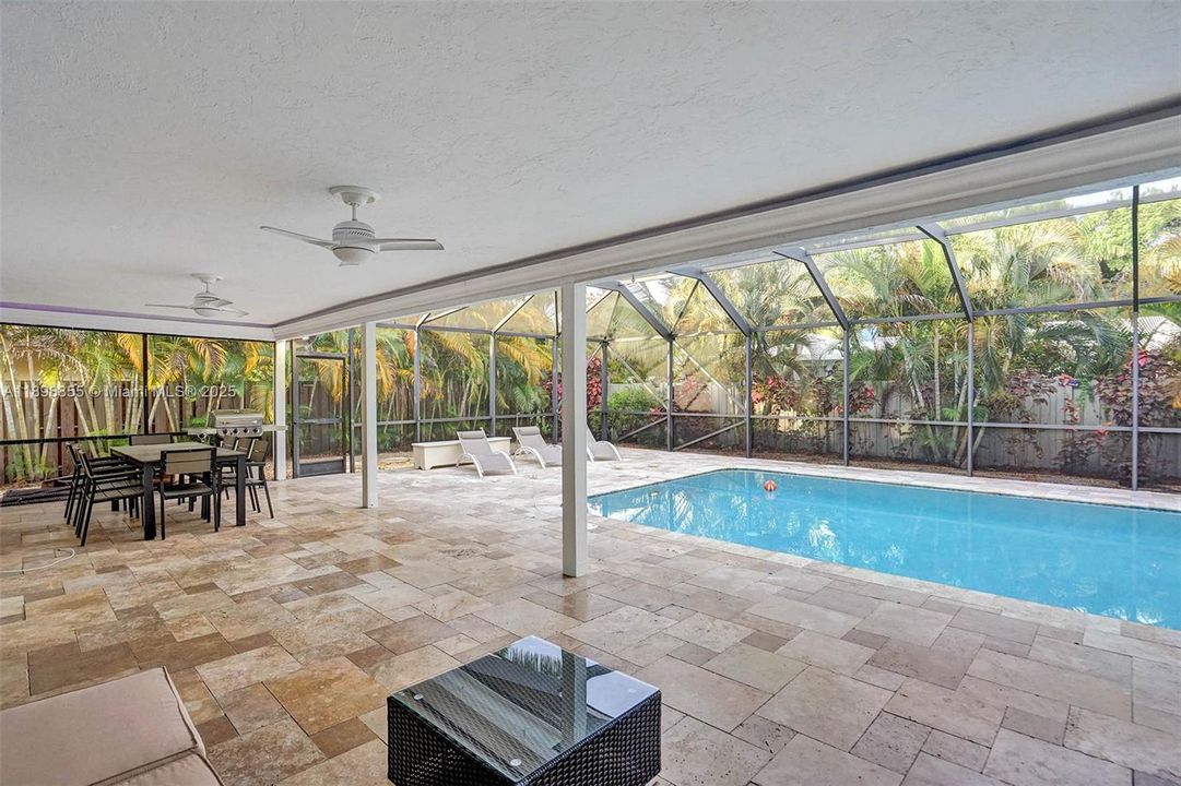 En Renta: $14,995 (5 camas, 3 baños, 2778 Pies cuadrados)