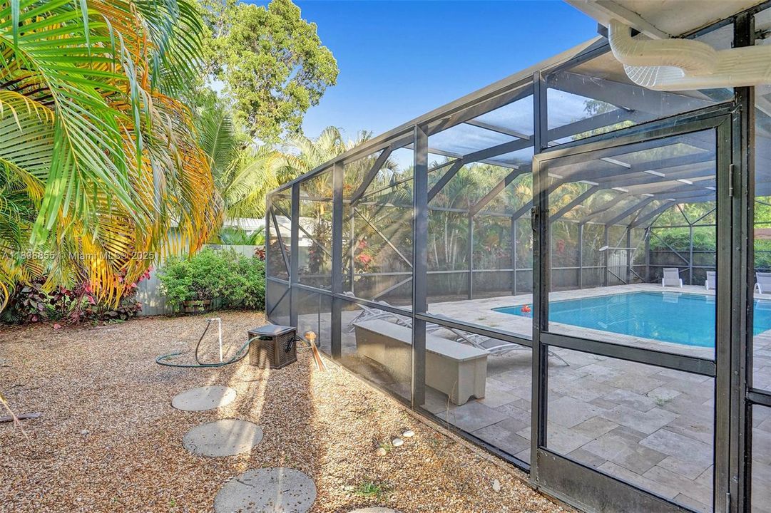 En Renta: $14,995 (5 camas, 3 baños, 2778 Pies cuadrados)