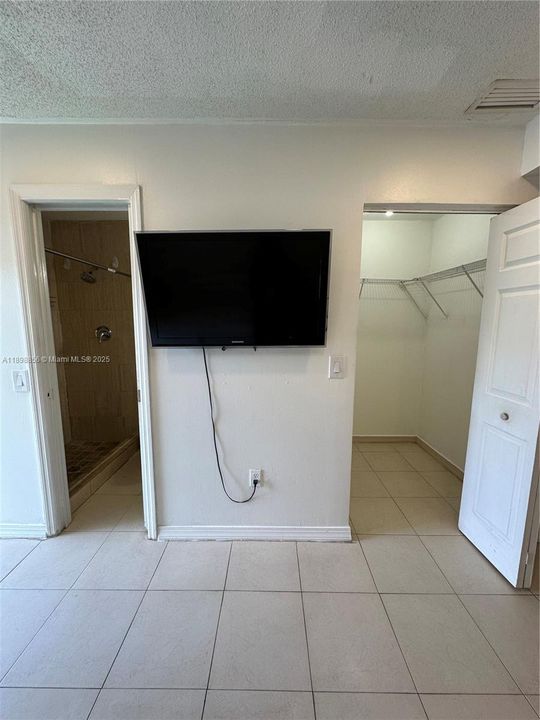 For Rent: $1,500 (0 beds, 1 baths, 0 Square Feet)
