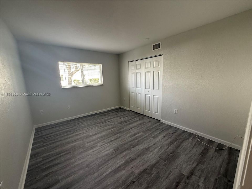 For Rent: $2,200 (3 beds, 2 baths, 1374 Square Feet)