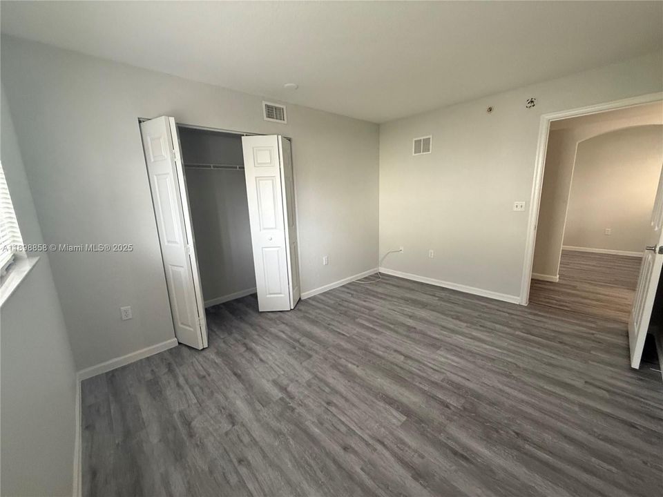 For Rent: $2,200 (3 beds, 2 baths, 1374 Square Feet)
