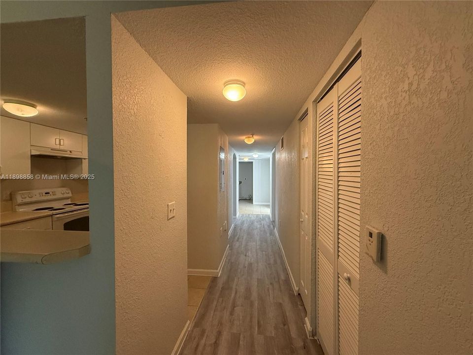 For Rent: $2,200 (3 beds, 2 baths, 1374 Square Feet)