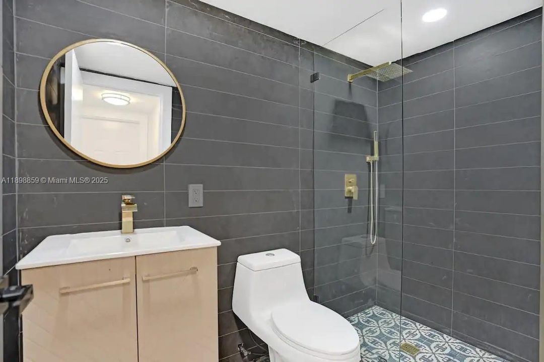 En Renta: $7,995 (5 camas, 4 baños, 2145 Pies cuadrados)