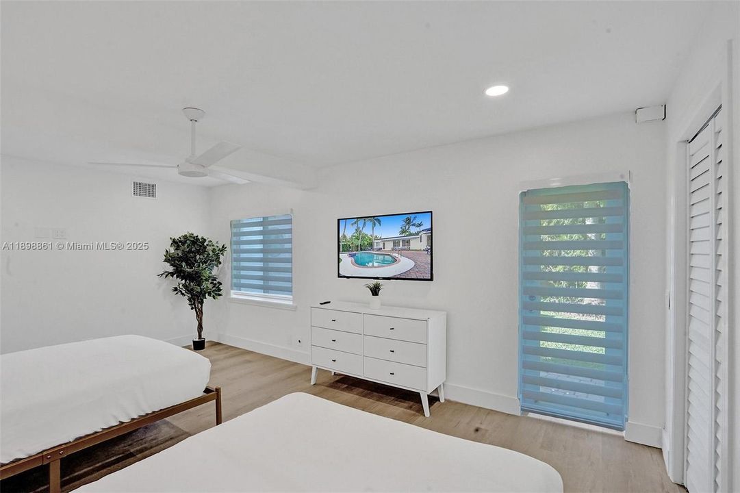 待售: $2,649,000 (7 贝兹, 5 浴室, 0 平方英尺)