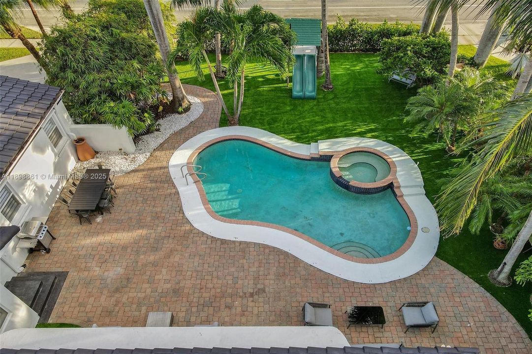 待售: $2,649,000 (7 贝兹, 5 浴室, 0 平方英尺)