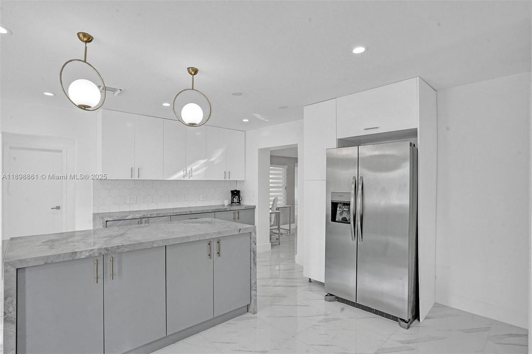 待售: $2,649,000 (7 贝兹, 5 浴室, 0 平方英尺)