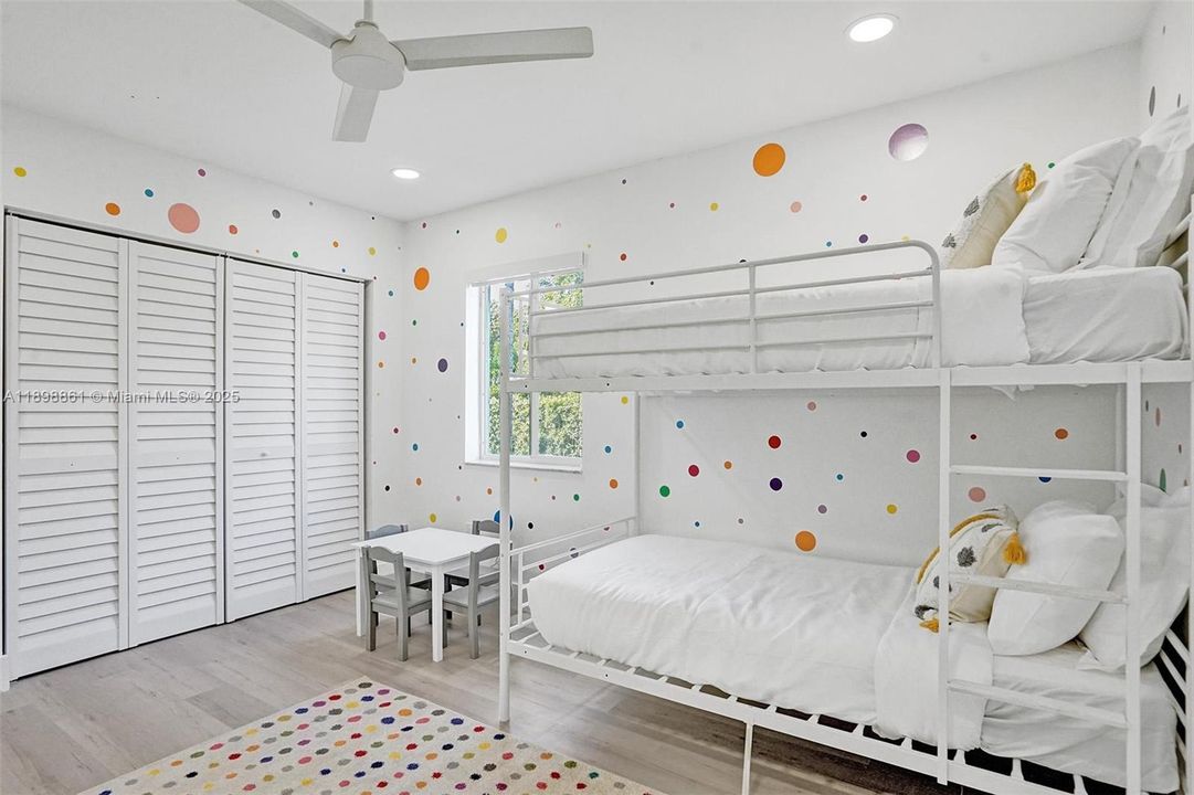 待售: $2,649,000 (7 贝兹, 5 浴室, 0 平方英尺)