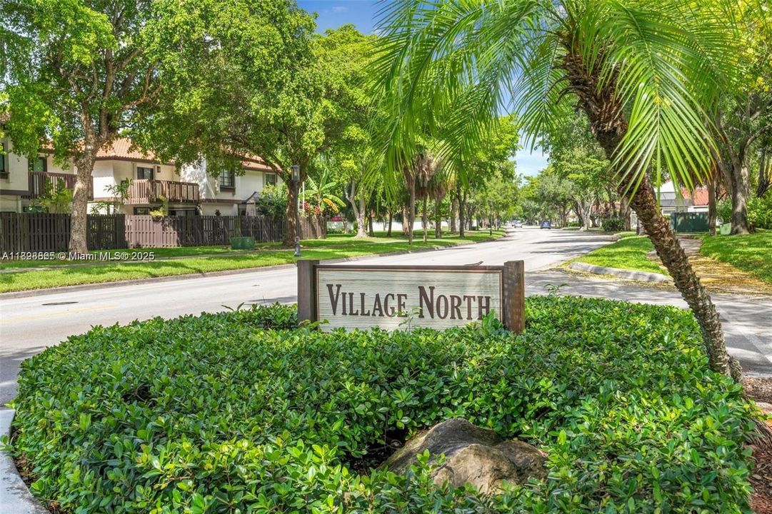 Под контрактом: $2,600 (2 спален, 2 ванн, 1290 Квадратных фут)