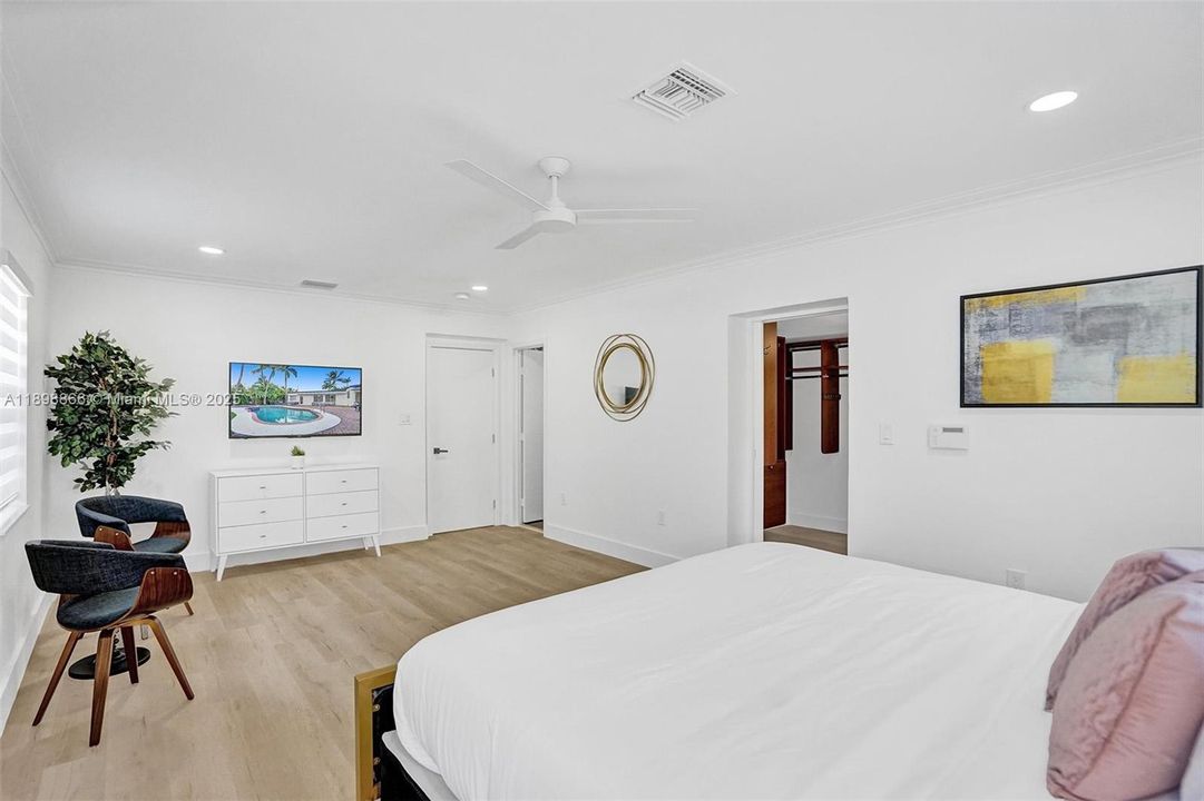 出租: $18,000 (7 贝兹, 5 浴室, 0 平方英尺)