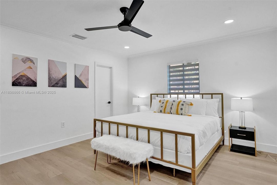 出租: $18,000 (7 贝兹, 5 浴室, 0 平方英尺)