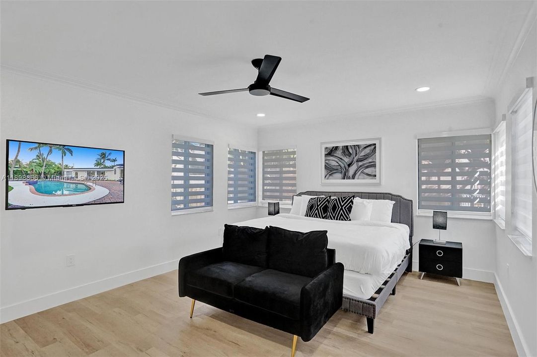 出租: $18,000 (7 贝兹, 5 浴室, 0 平方英尺)