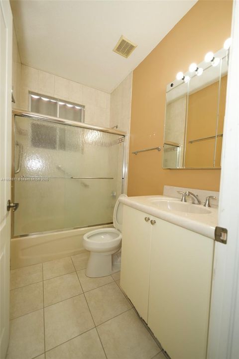 Recently Sold: $645,000 (4 beds, 2 baths, 1618 Square Feet)