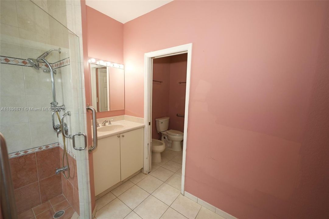 Recently Sold: $645,000 (4 beds, 2 baths, 1618 Square Feet)