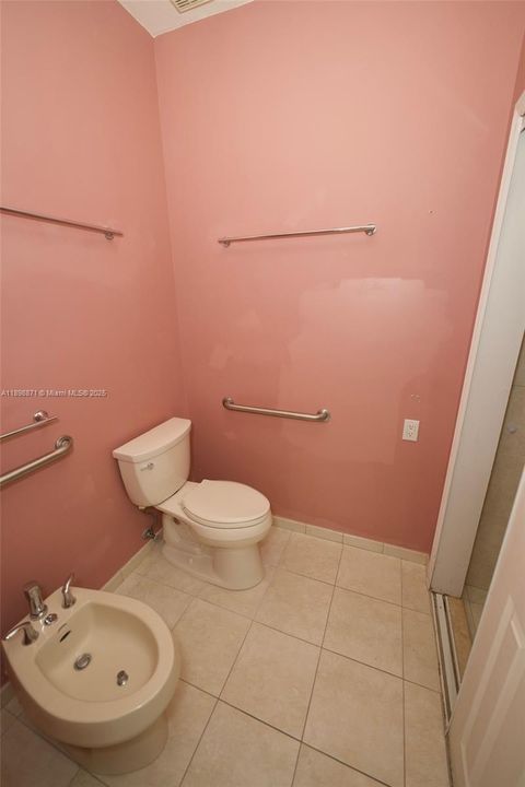 Recently Sold: $645,000 (4 beds, 2 baths, 1618 Square Feet)