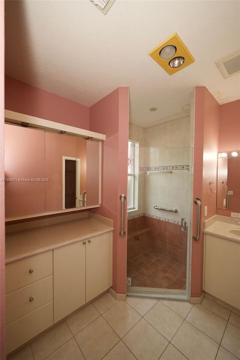 Recently Sold: $645,000 (4 beds, 2 baths, 1618 Square Feet)