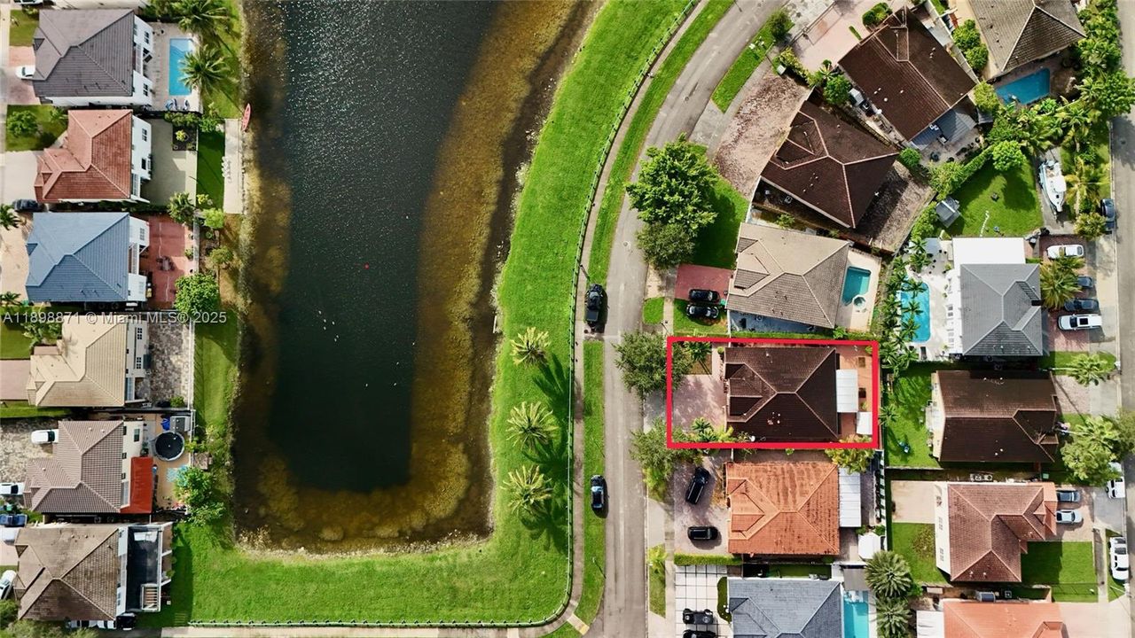 Recently Sold: $645,000 (4 beds, 2 baths, 1618 Square Feet)