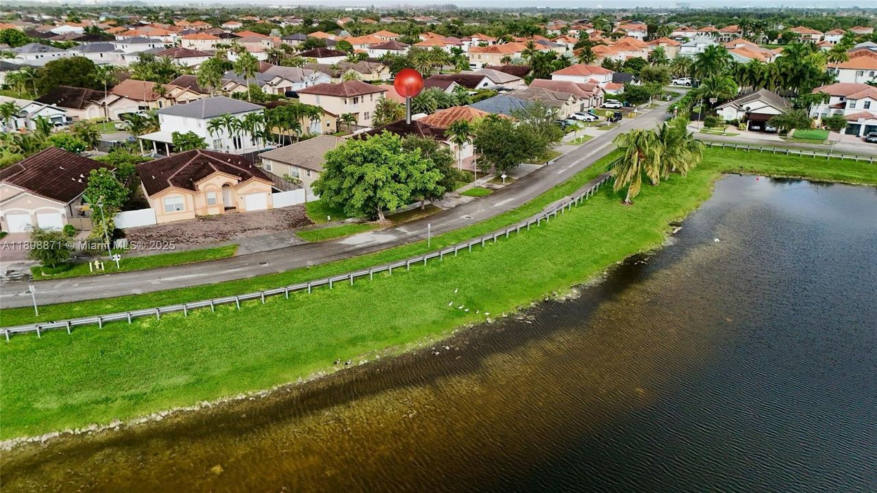 Recently Sold: $645,000 (4 beds, 2 baths, 1618 Square Feet)