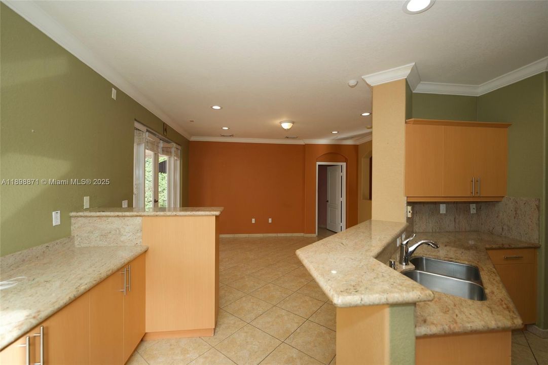 Recently Sold: $645,000 (4 beds, 2 baths, 1618 Square Feet)