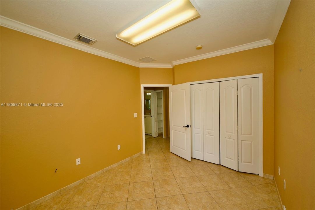 Recently Sold: $645,000 (4 beds, 2 baths, 1618 Square Feet)