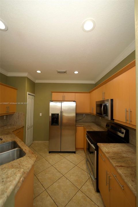 Recently Sold: $645,000 (4 beds, 2 baths, 1618 Square Feet)