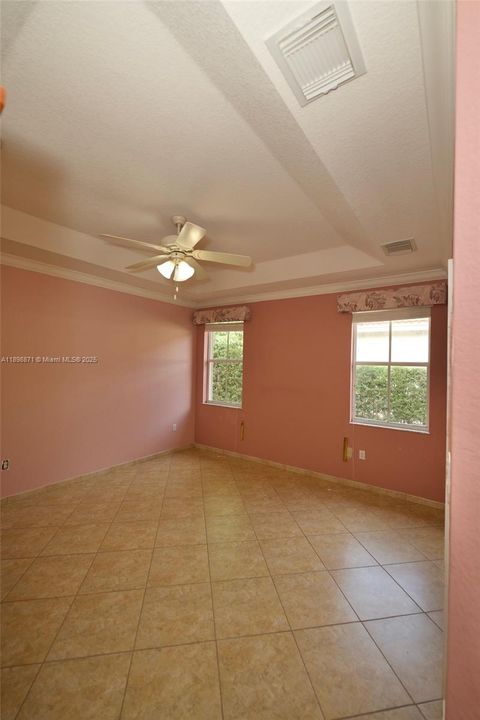 Recently Sold: $645,000 (4 beds, 2 baths, 1618 Square Feet)