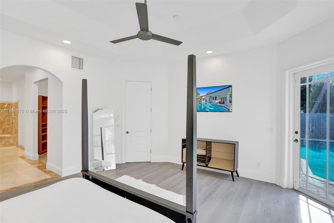 待售: $1,429,000 (6 贝兹, 5 浴室, 3669 平方英尺)