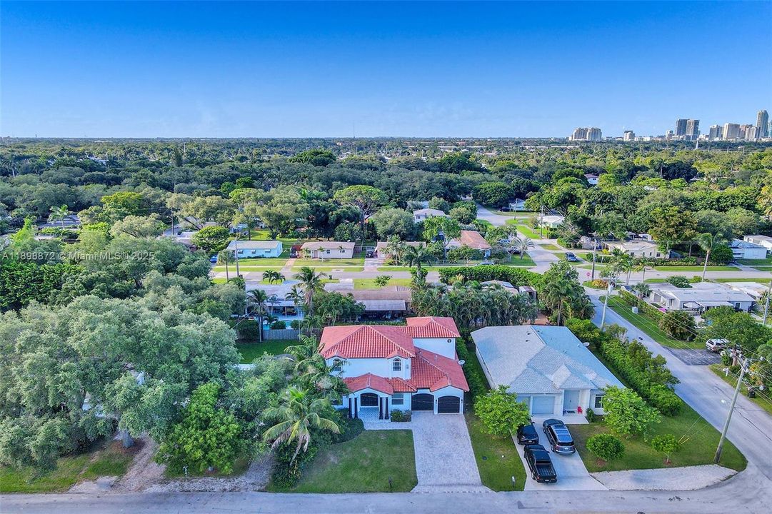 待售: $1,429,000 (6 贝兹, 5 浴室, 3669 平方英尺)