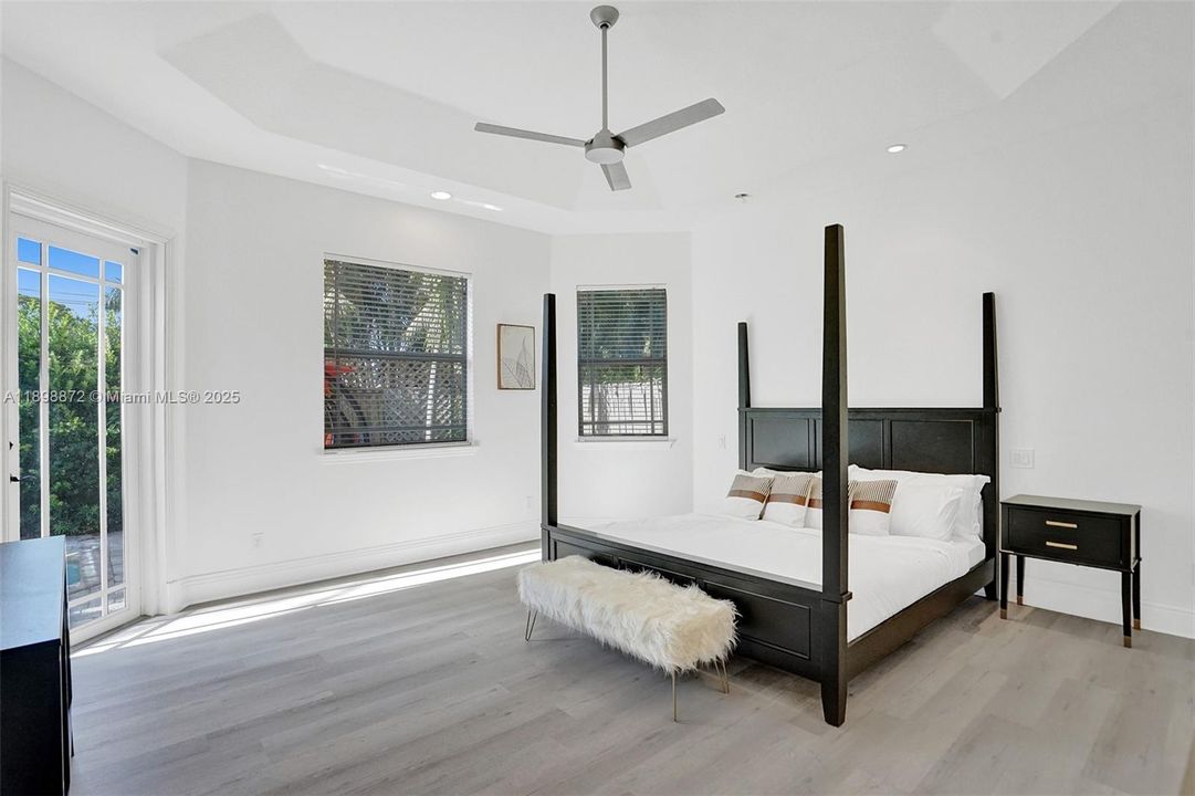 待售: $1,429,000 (6 贝兹, 5 浴室, 3669 平方英尺)