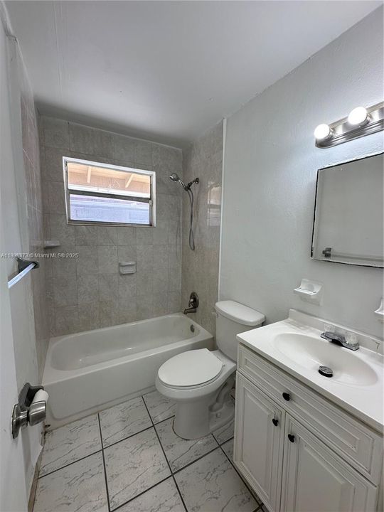 For Rent: $1,200 (1 beds, 1 baths, 435 Square Feet)