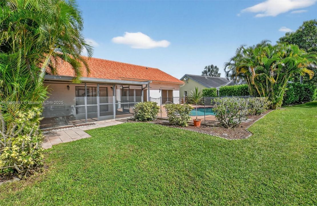 Active With Contract: $4,500 (3 beds, 2 baths, 3300 Square Feet)