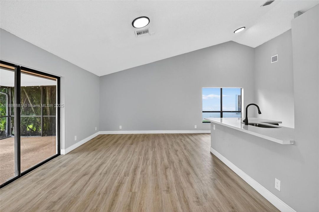 Active With Contract: $4,500 (3 beds, 2 baths, 3300 Square Feet)