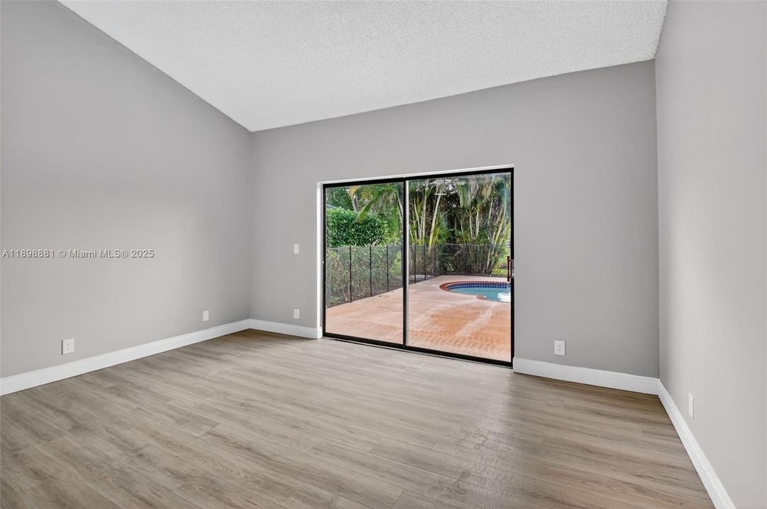 Active With Contract: $4,500 (3 beds, 2 baths, 3300 Square Feet)