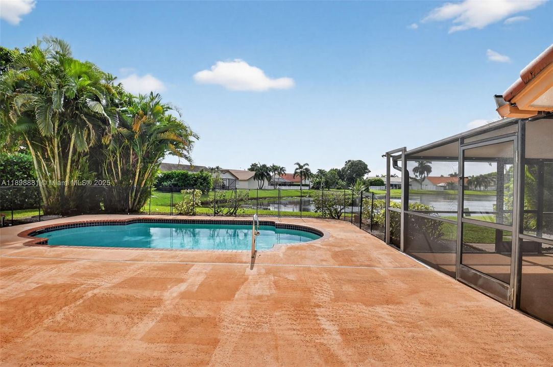 Active With Contract: $4,500 (3 beds, 2 baths, 3300 Square Feet)