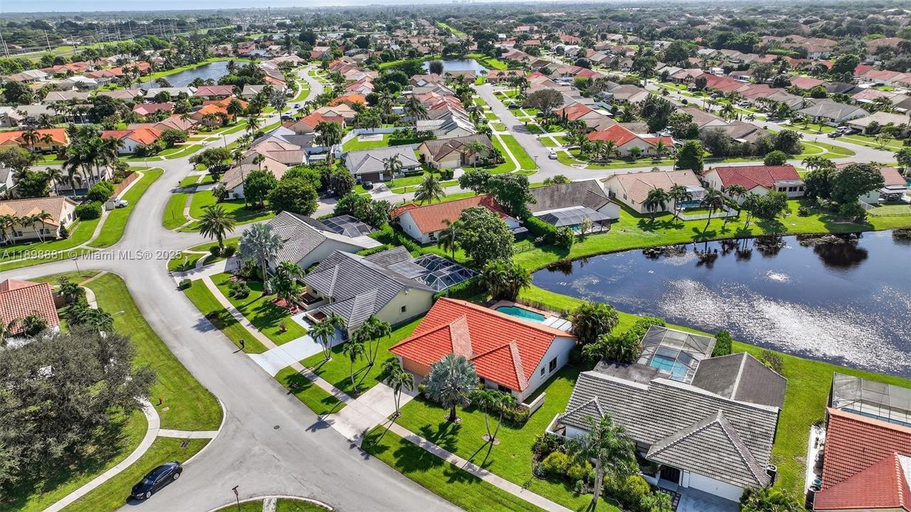 Active With Contract: $4,500 (3 beds, 2 baths, 3300 Square Feet)