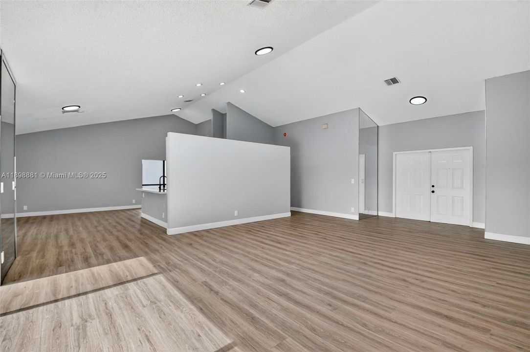 Active With Contract: $4,500 (3 beds, 2 baths, 3300 Square Feet)