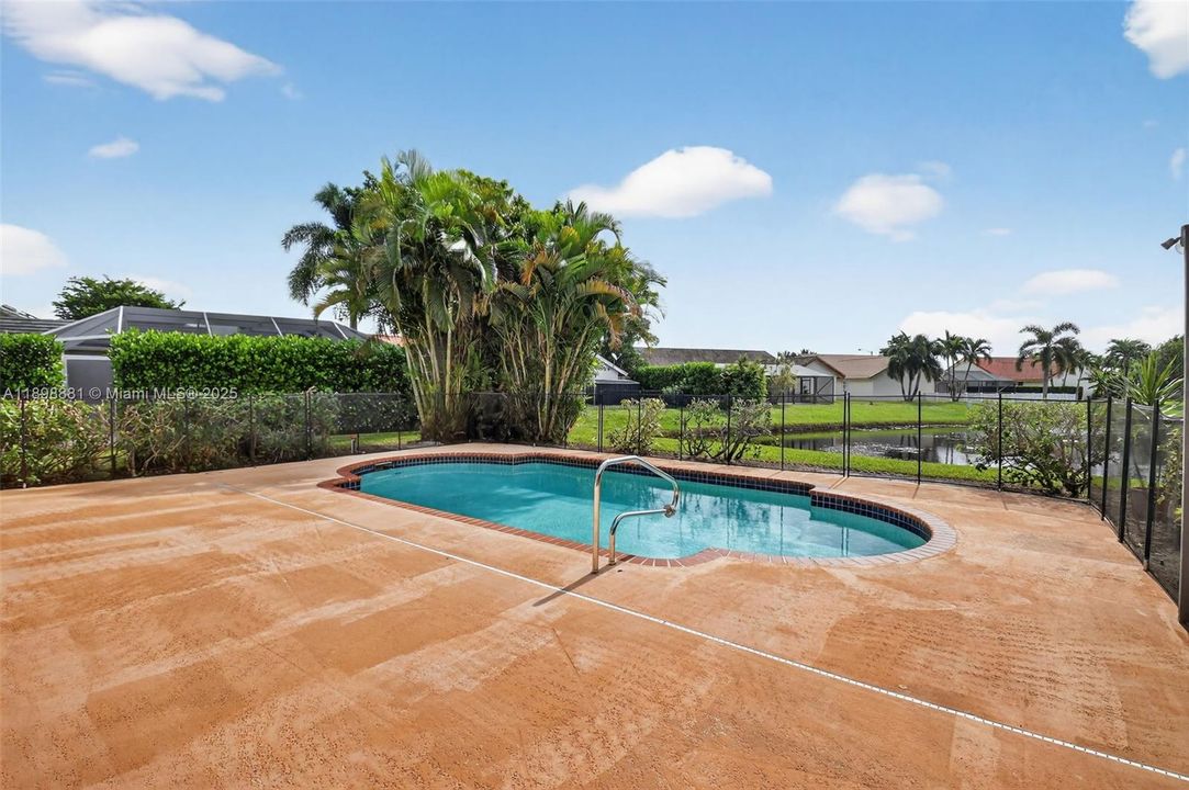 Active With Contract: $4,500 (3 beds, 2 baths, 3300 Square Feet)