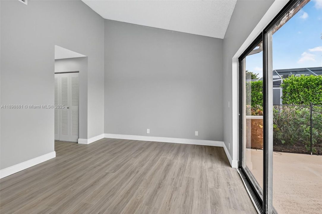 Active With Contract: $4,500 (3 beds, 2 baths, 3300 Square Feet)