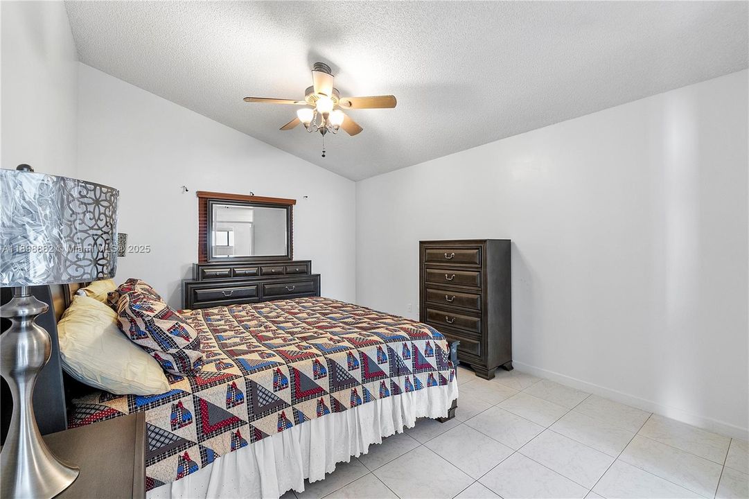 For Sale: $435,000 (3 beds, 2 baths, 1358 Square Feet)