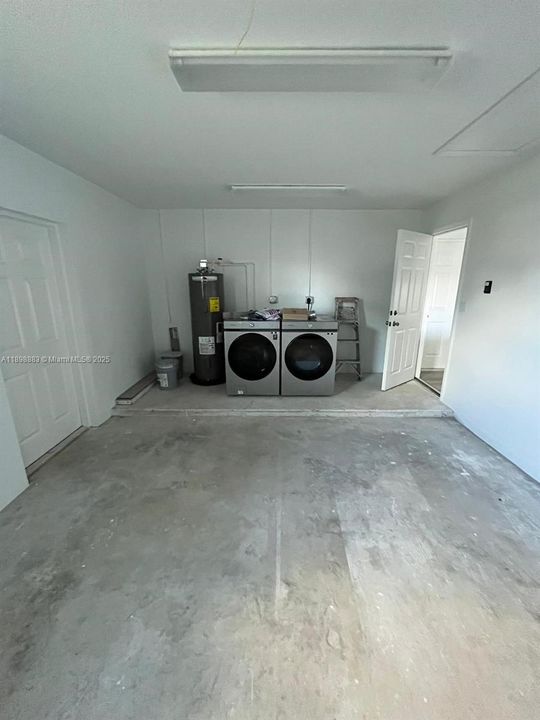 На продажу: $285,000 (2 спален, 2 ванн, 0 Квадратных фут)