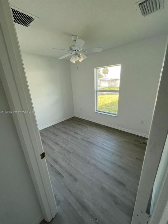 На продажу: $285,000 (2 спален, 2 ванн, 0 Квадратных фут)