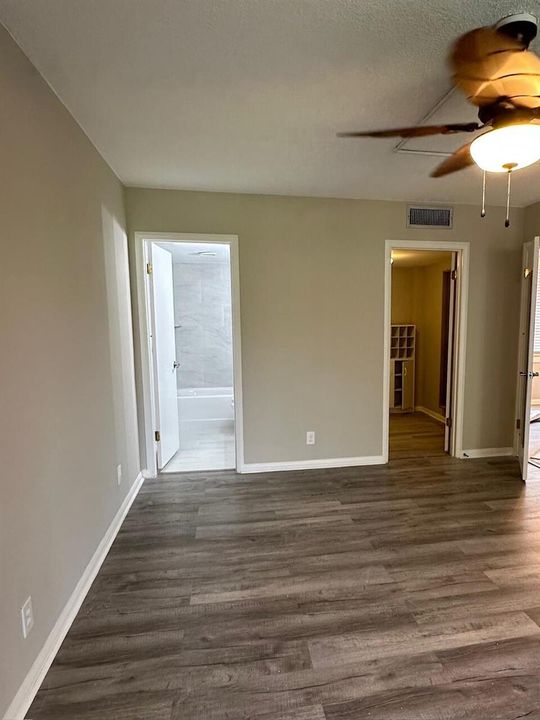 Bedroom 1/walk in closet