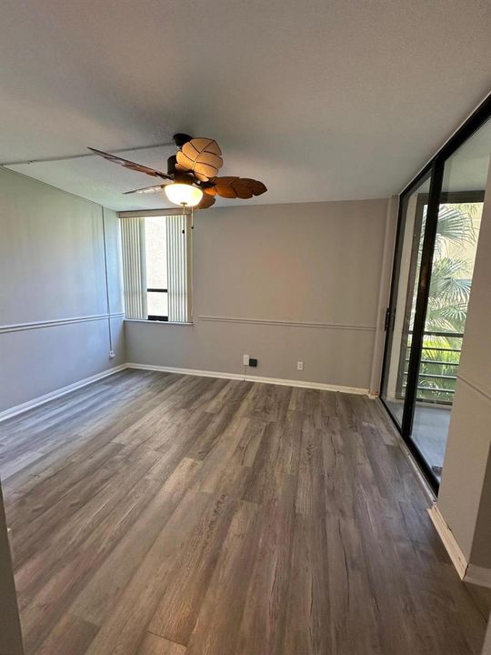 2nd bedroom balcony access